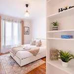 Elegant Haussmannian-Style Apt In Paris I Balcony And City Views, Close To Metro, Parking Available